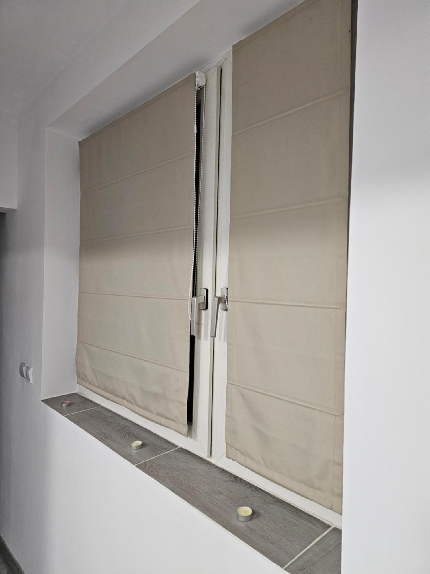 24 Shades Of Grey, Rezerva Acum Apartament Ultracentral, Ceai, Cafea, Filtru Apa Rece-Fierbinte, Saltea 160 Cm Memory Foam Craiova Ngoại thất bức ảnh